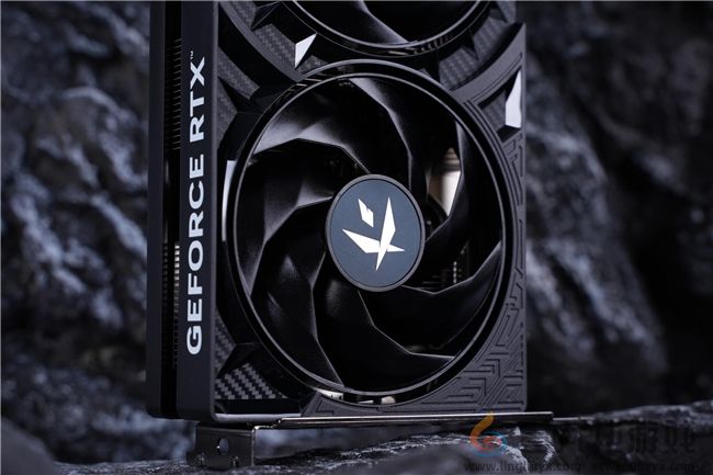 速速拿下这款新卡，影驰RTX 5070 FIRE评测(图9)